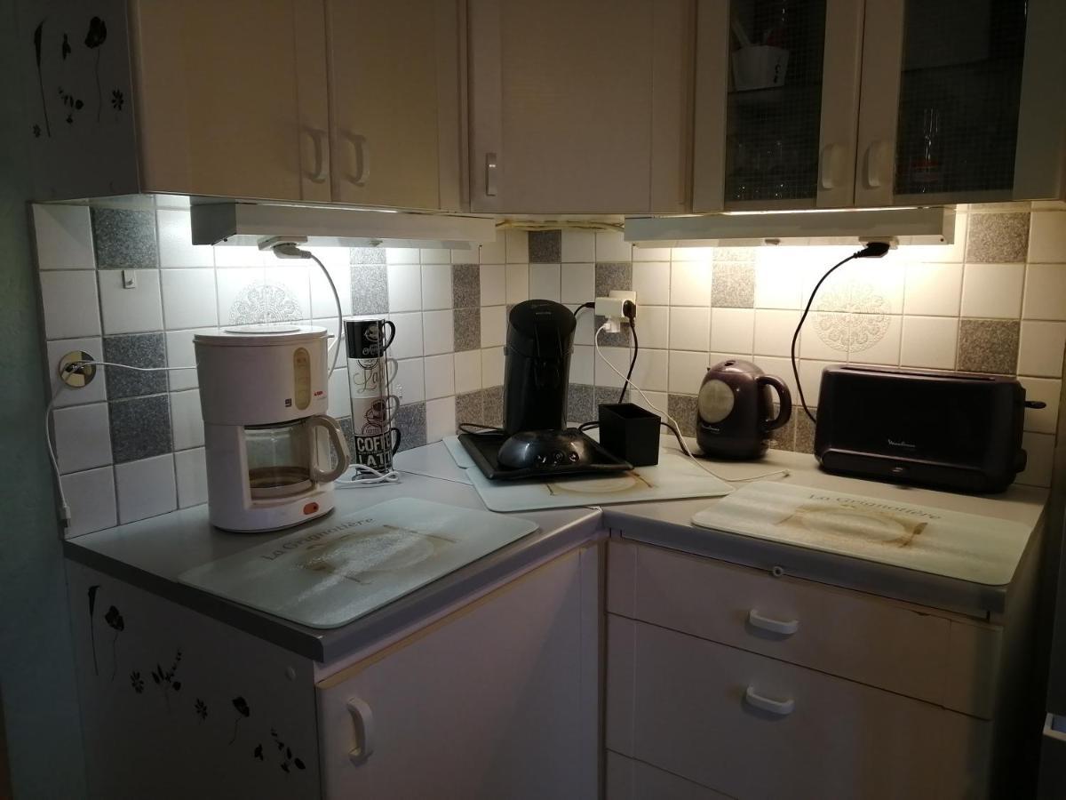 Lit 2 Personnes Grand Bureau Appartement Fruges Buitenkant foto