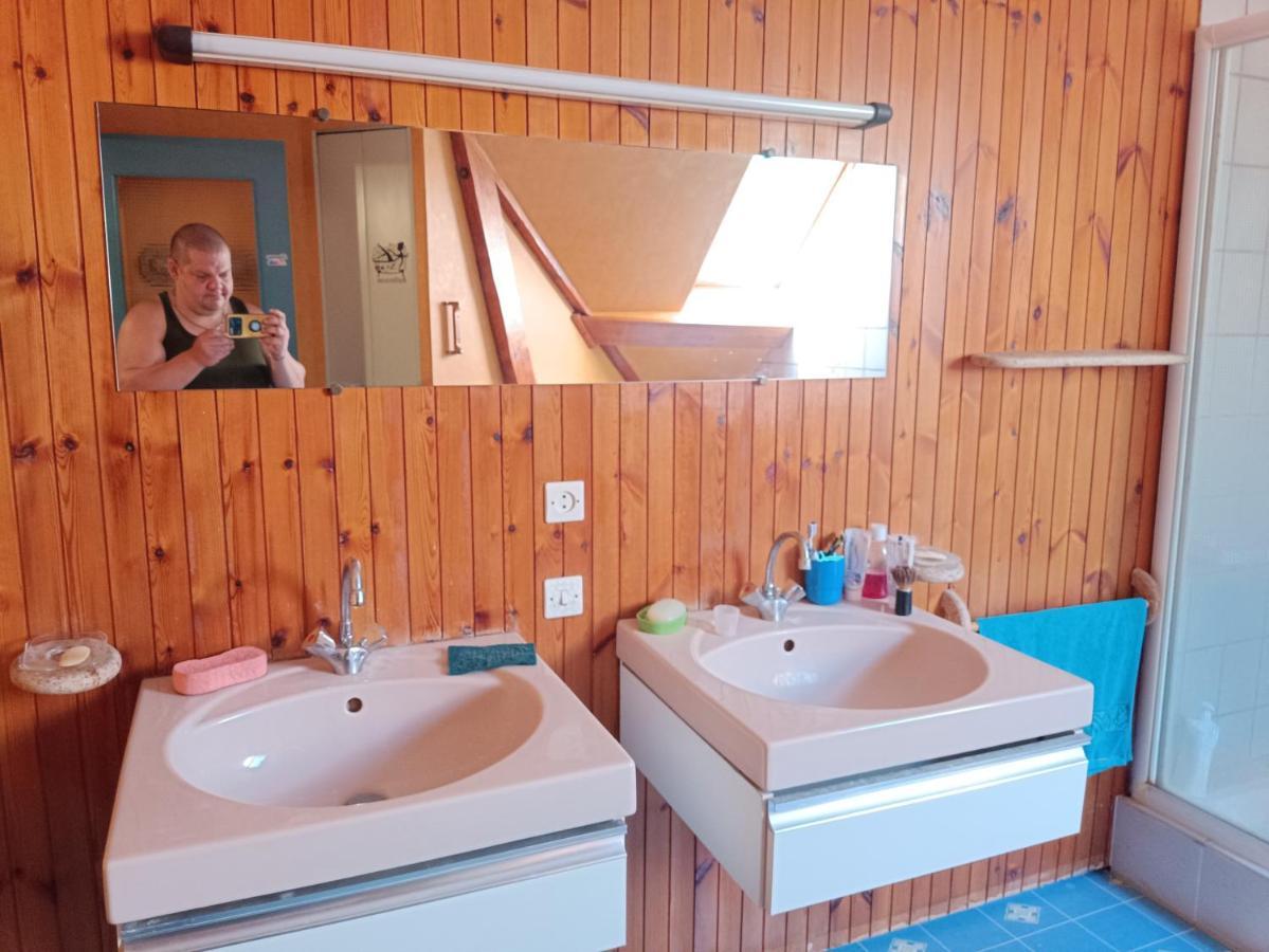 Lit 2 Personnes Grand Bureau Appartement Fruges Buitenkant foto