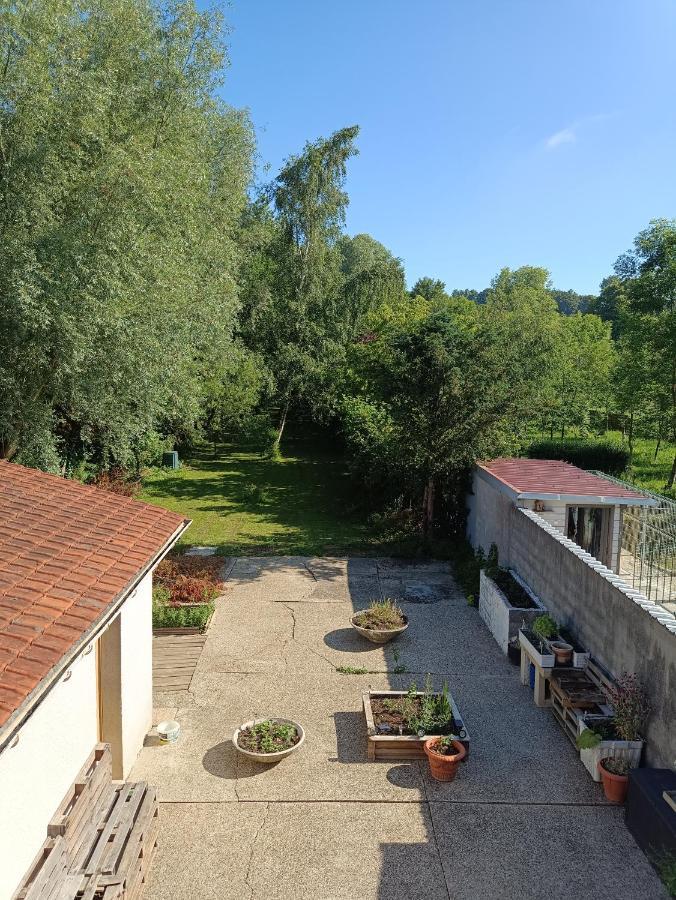 Lit 2 Personnes Grand Bureau Appartement Fruges Buitenkant foto