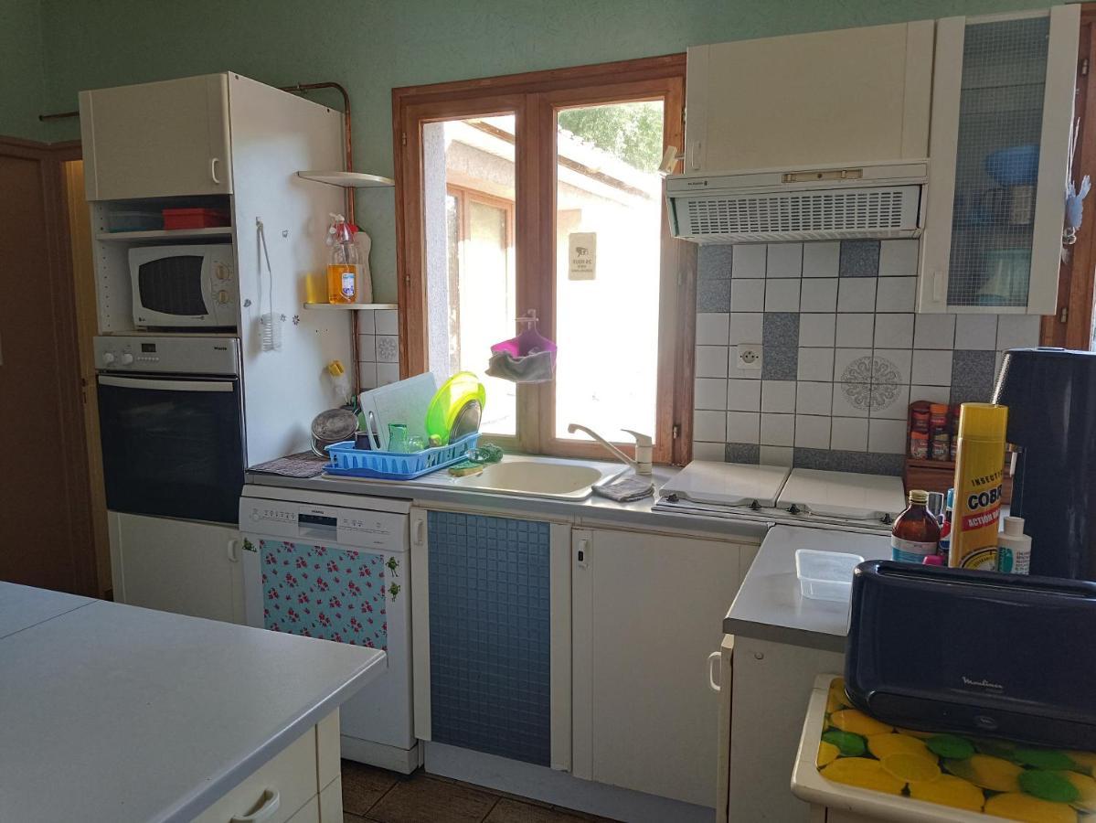 Lit 2 Personnes Grand Bureau Appartement Fruges Buitenkant foto